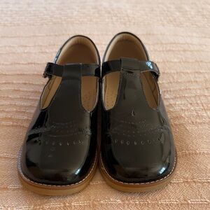 Eliphantito brand Classic Black Kids T-Bar /Mary Jane style Shoes. Kids size 3